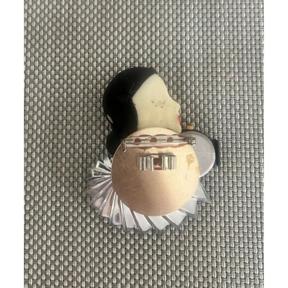 Vintage Art Deco Style Fancy Woman Brooch Pin Watch Rhinestones Acrylic Details - Picture 4 of 4